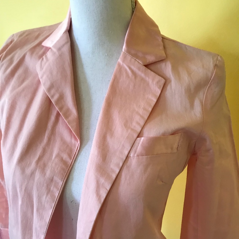 Pink small trench coat